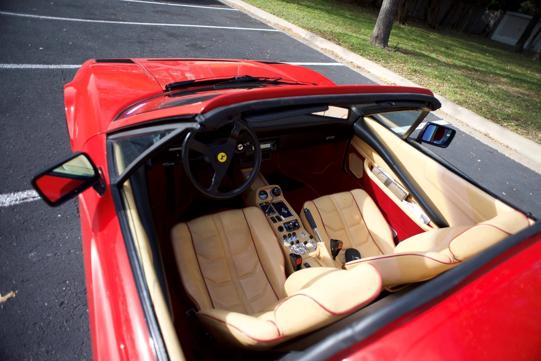 1985 Ferrari 308 GTS QV - Image 16 of 31