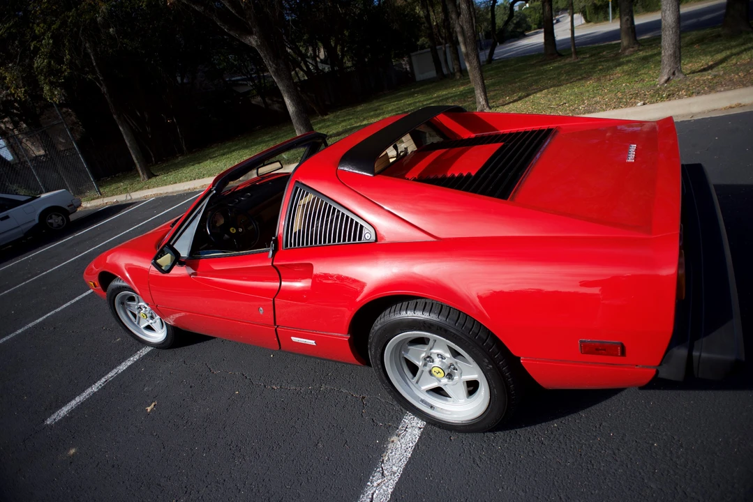 1985 Ferrari 308 GTS QV - Image 2 of 31