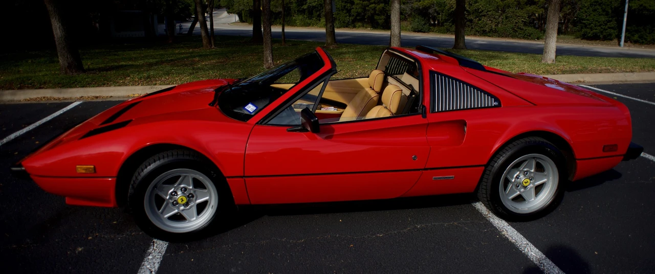 1985 Ferrari 308 GTS QV - Image 8 of 31