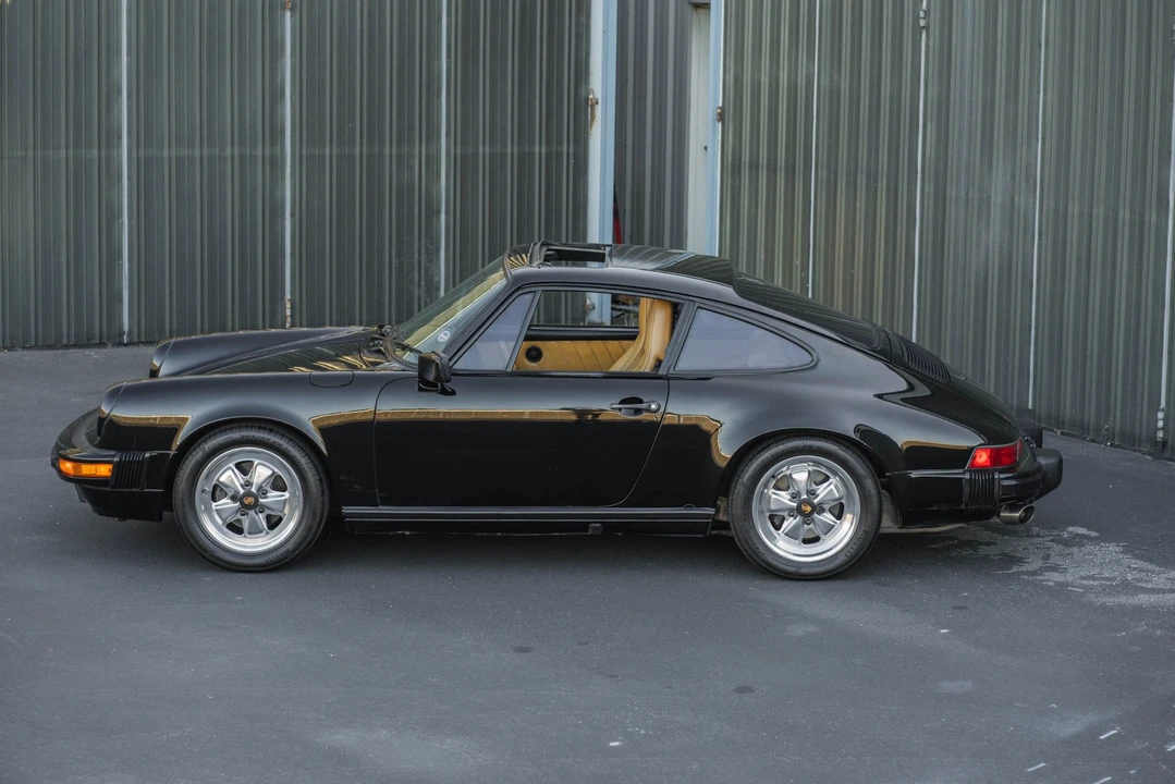 1986 Porsche 911 Carrera 3.2 - Image 6 of 31