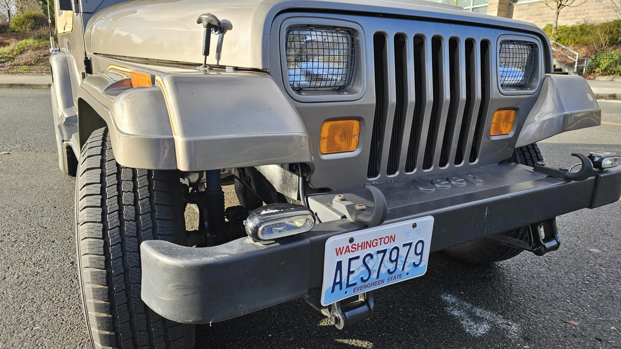 1989 Jeep YJ Wrangler - Image 12 of 31