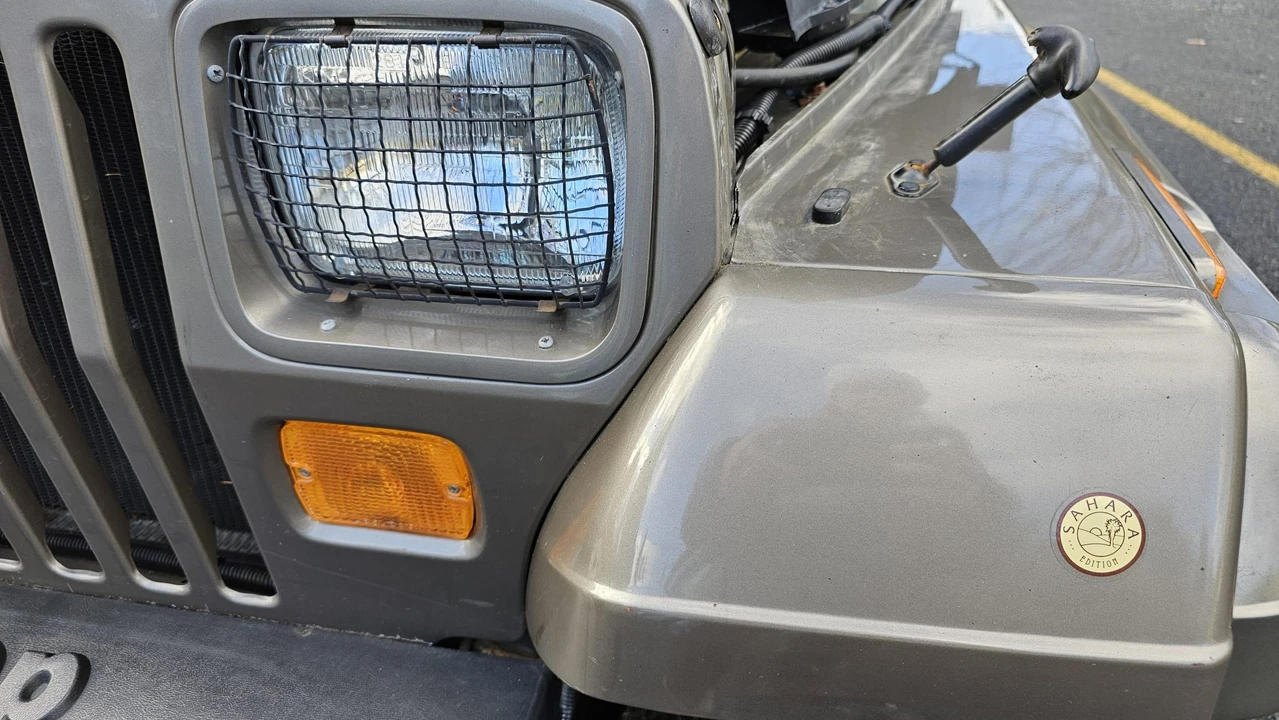 1989 Jeep YJ Wrangler - Image 17 of 31