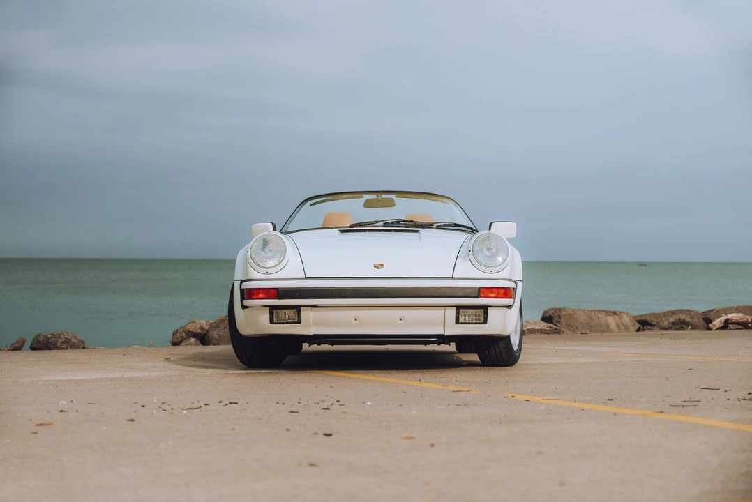 1989 Porsche 911 Carrera 3.2 - Image 16 of 31