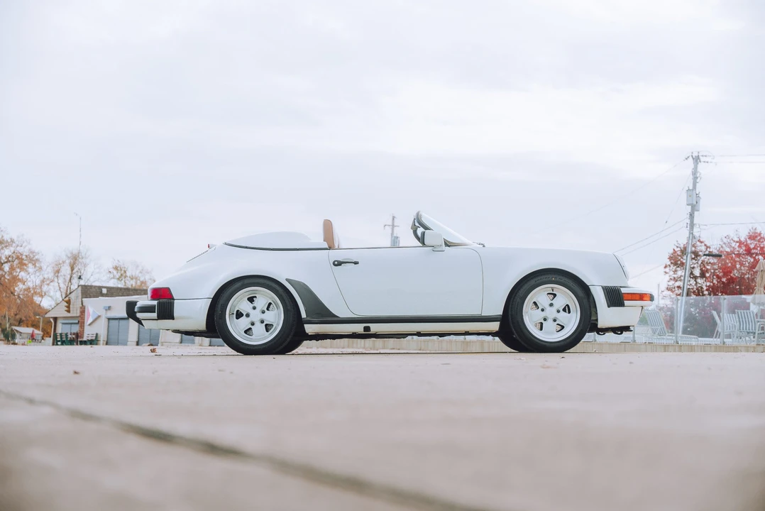 1989 Porsche 911 Carrera 3.2 - Image 11 of 31