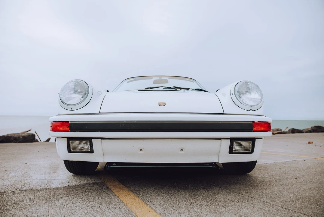 1989 Porsche 911 Carrera 3.2 - Image 19 of 31