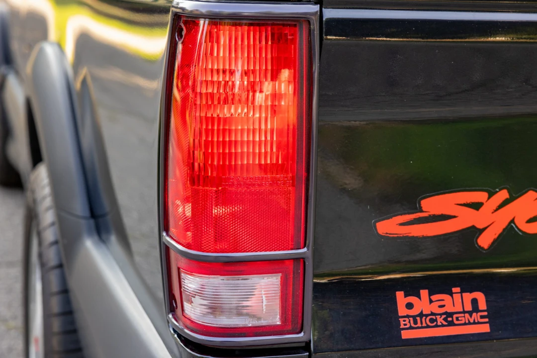 1991 GMC Syclone - Image 17 of 31