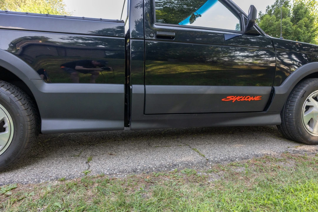 1991 GMC Syclone - Image 13 of 31