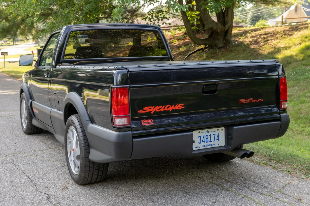 1991 GMC Syclone - Image 3 of 31