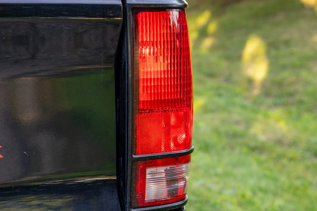 1991 GMC Syclone - Image 18 of 31
