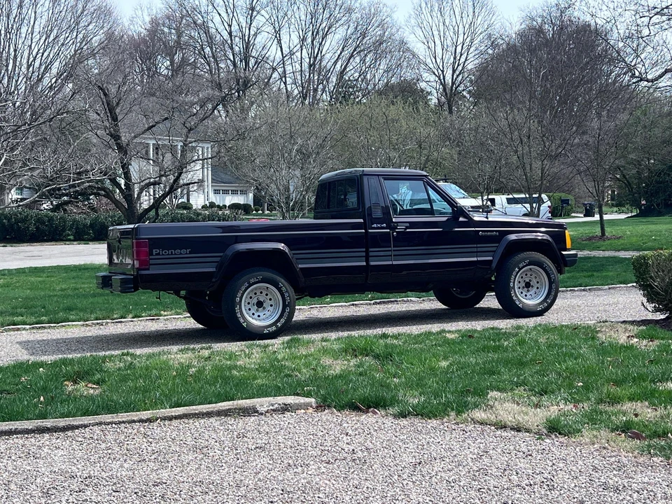 1991 Jeep Comanche - Image 9 of 31