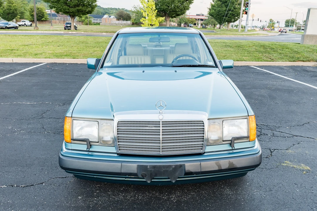 1991 Mercedes-Benz W124 E-Class - Image 3 of 31