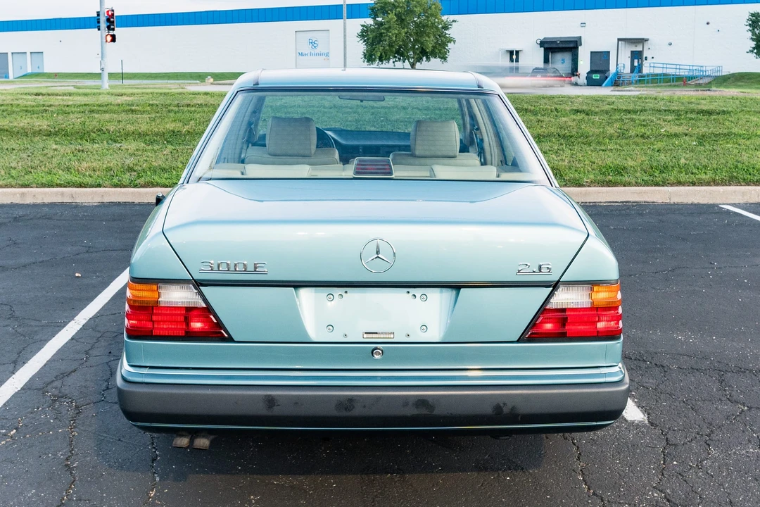 1991 Mercedes-Benz W124 E-Class - Image 7 of 31
