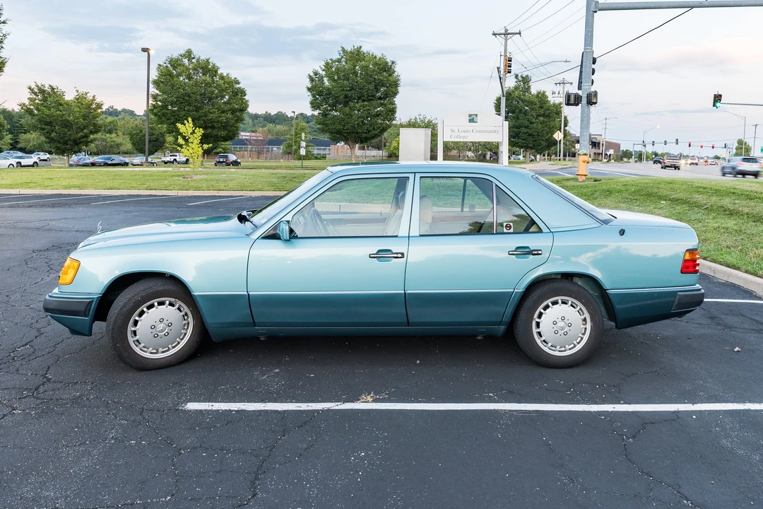 1991 Mercedes-Benz W124 E-Class - Image 10 of 31