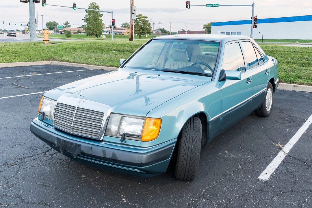 1991 Mercedes-Benz W124 E-Class - Image 2 of 31
