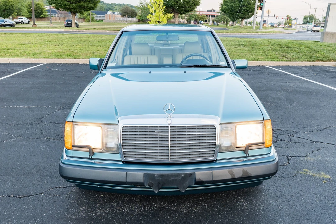 1991 Mercedes-Benz W124 E-Class - Image 4 of 31