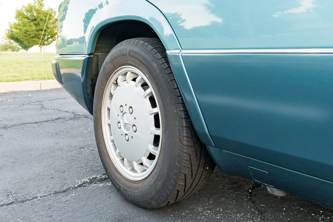 1991 Mercedes-Benz W124 E-Class - Image 18 of 31