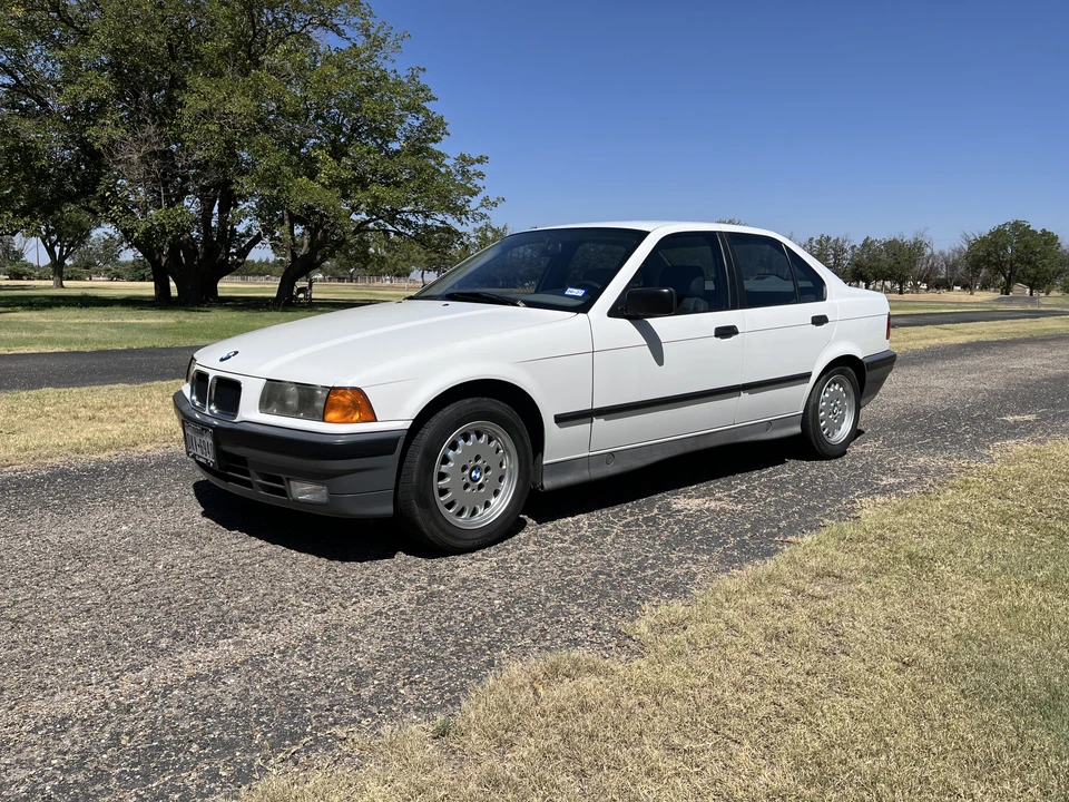 1992 BMW E36 3 Series - Image 2 of 31