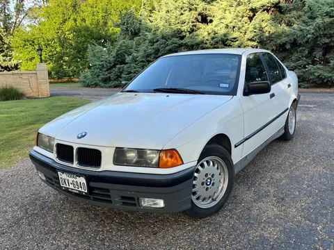 1992 BMW 325i Sedan