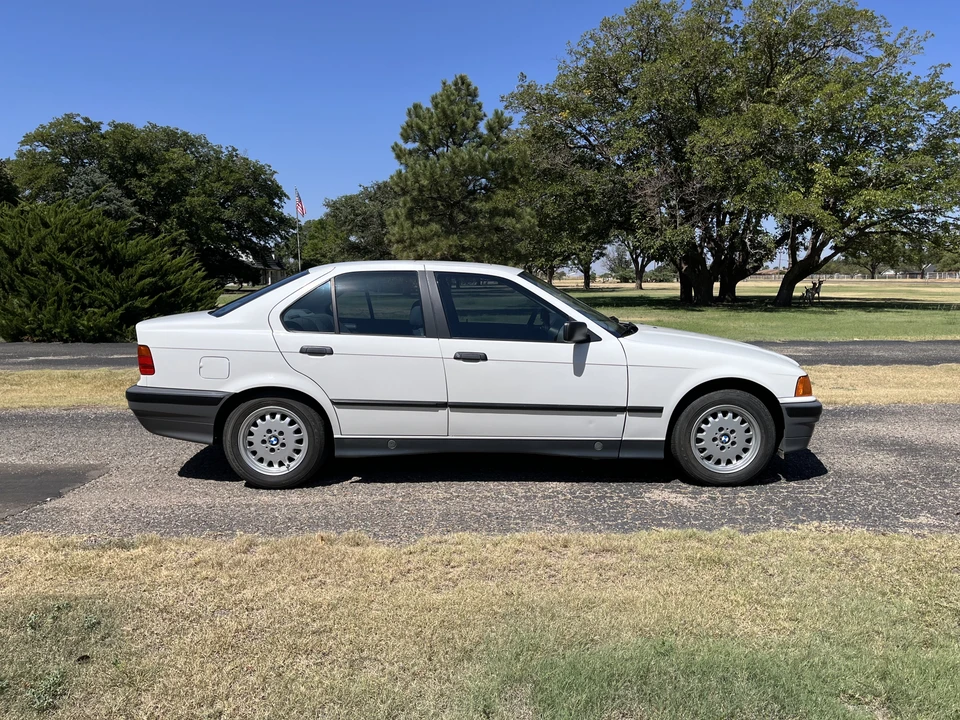 1992 BMW E36 3 Series - Image 10 of 31