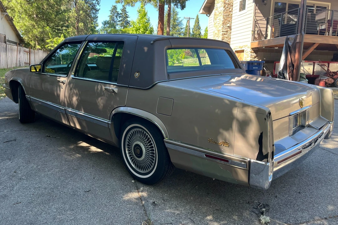 1993 Cadillac DeVille 6th Gen - Image 7 of 31