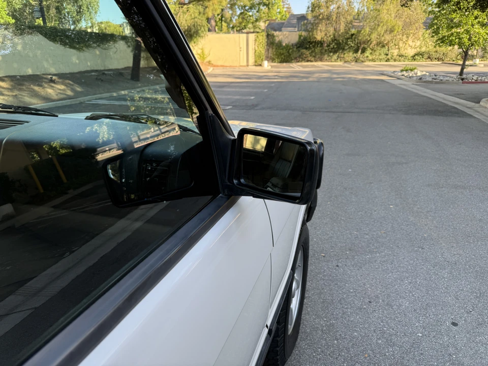 1995 Land Rover Range Rover Classic - Image 25 of 31