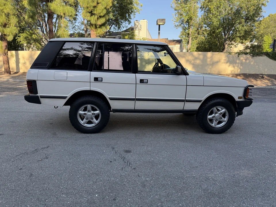 1995 Land Rover Range Rover Classic - Image 9 of 31