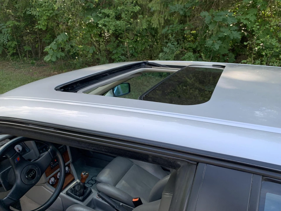 1991 Audi Coupe & Cabriolet - Image 25 of 31