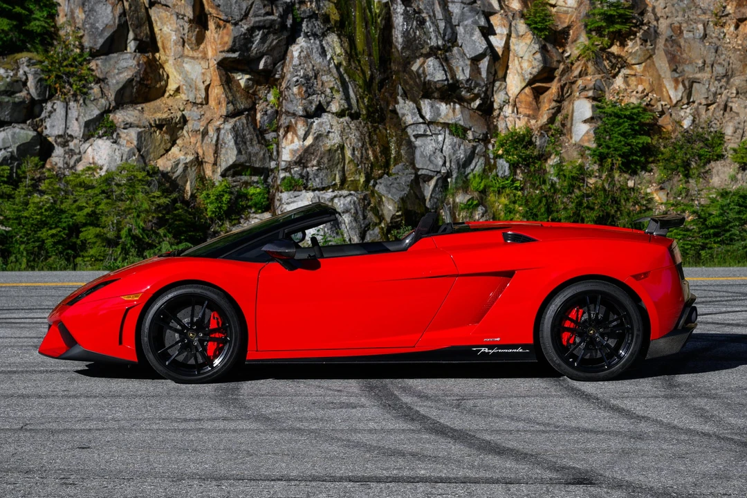 2014 Lamborghini Gallardo LP570-4 Spyder Performante - Image 17 of 31