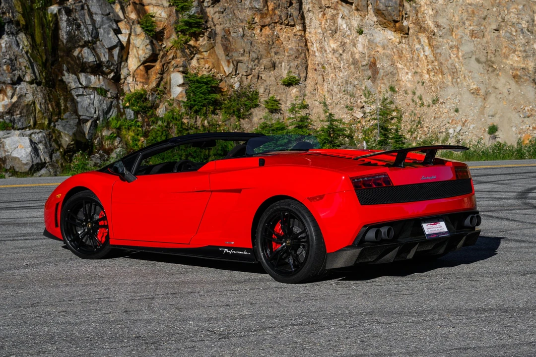 2014 Lamborghini Gallardo LP570-4 Spyder Performante - Image 18 of 31