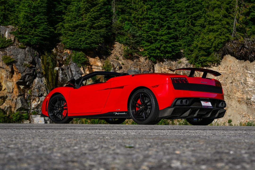 2014 Lamborghini Gallardo LP570-4 Spyder Performante - Image 20 of 31
