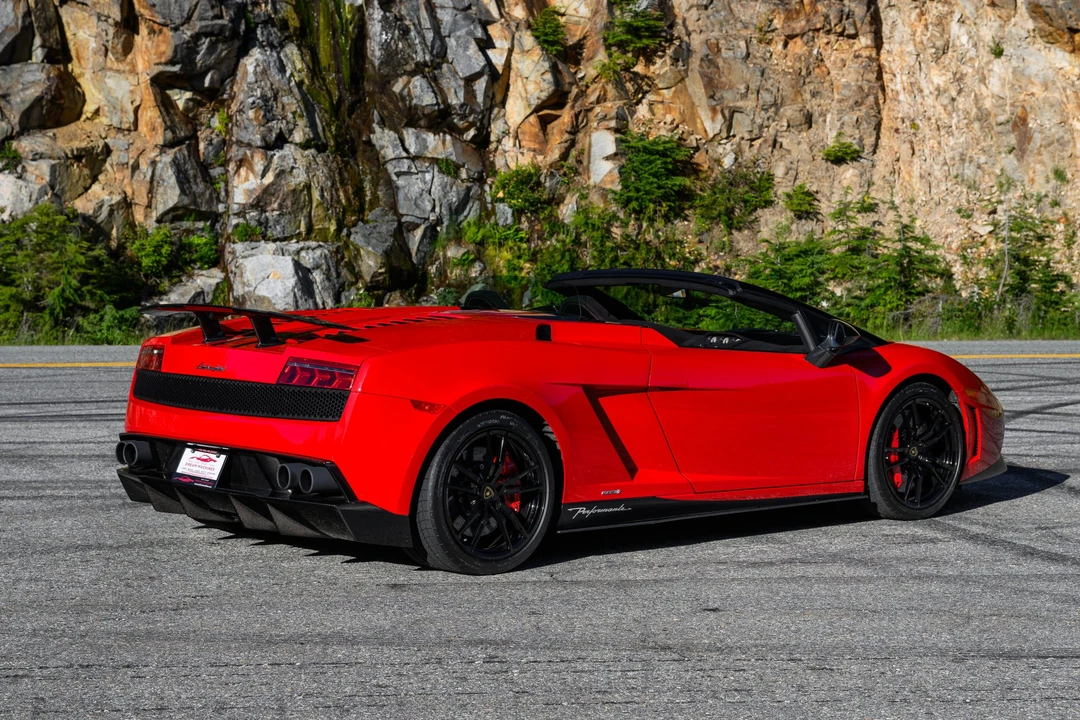 2014 Lamborghini Gallardo LP570-4 Spyder Performante - Image 24 of 31