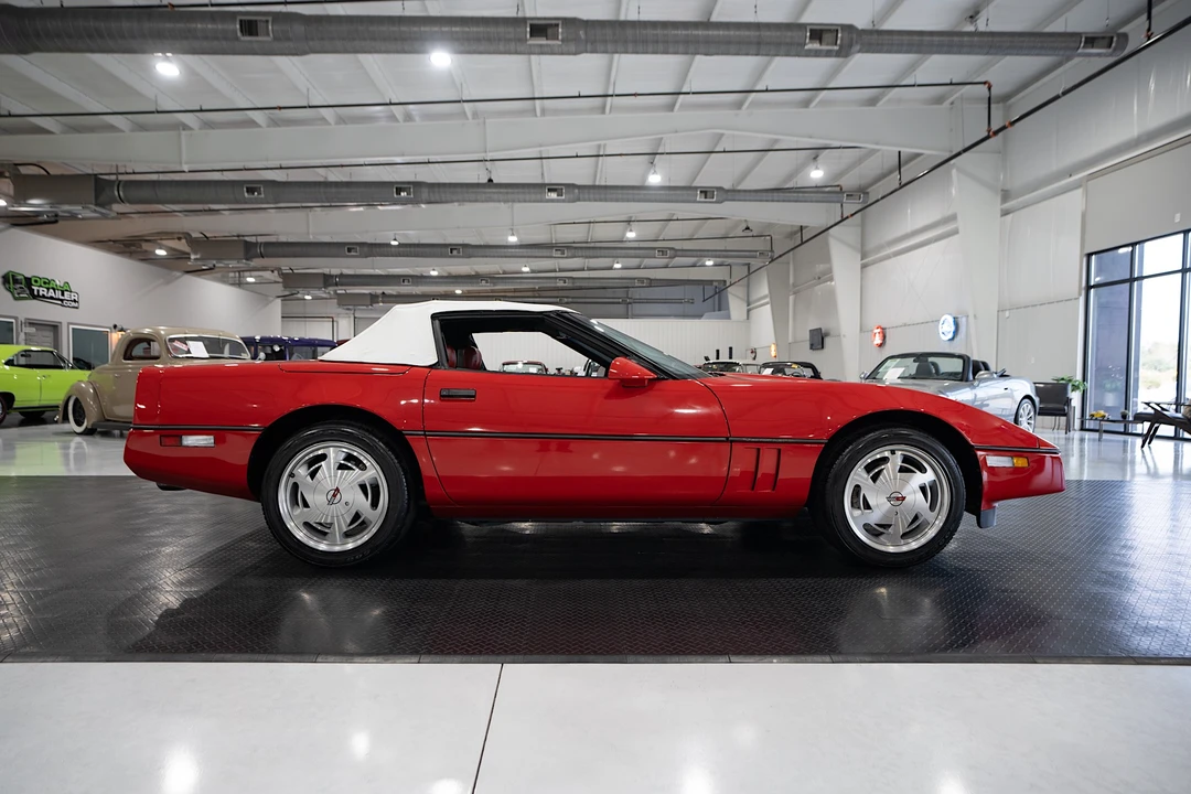 1989 Chevrolet Corvette C4 - Image 16 of 31