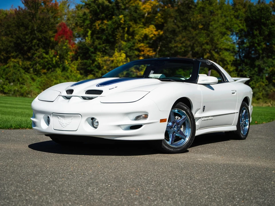 1999 Pontiac Firebird Trans Am 4th Gen - Image 21 of 31