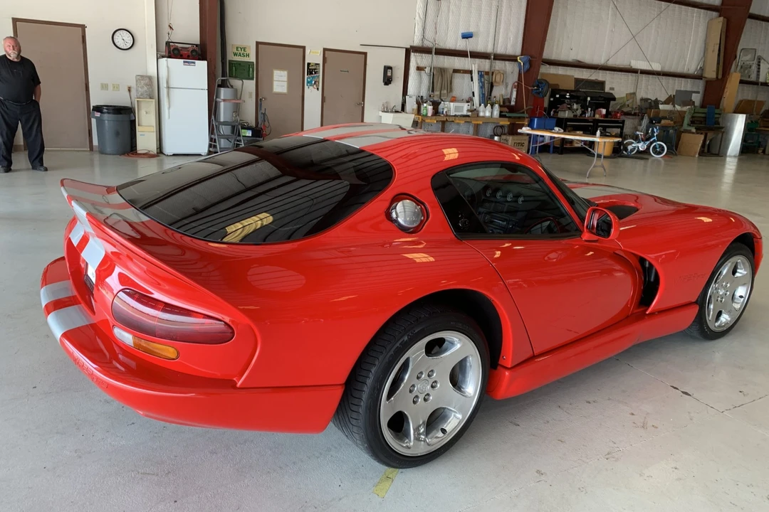 2000 Dodge Viper GTS 2nd Gen - Image 8 of 31
