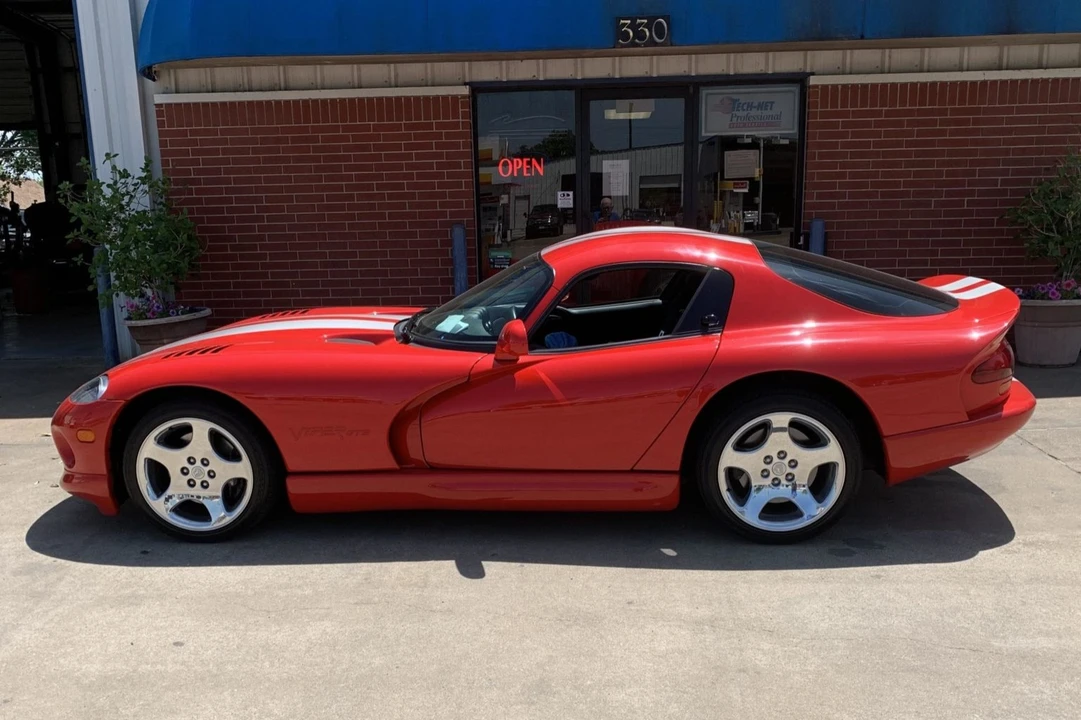 2000 Dodge Viper GTS 2nd Gen - Image 12 of 31