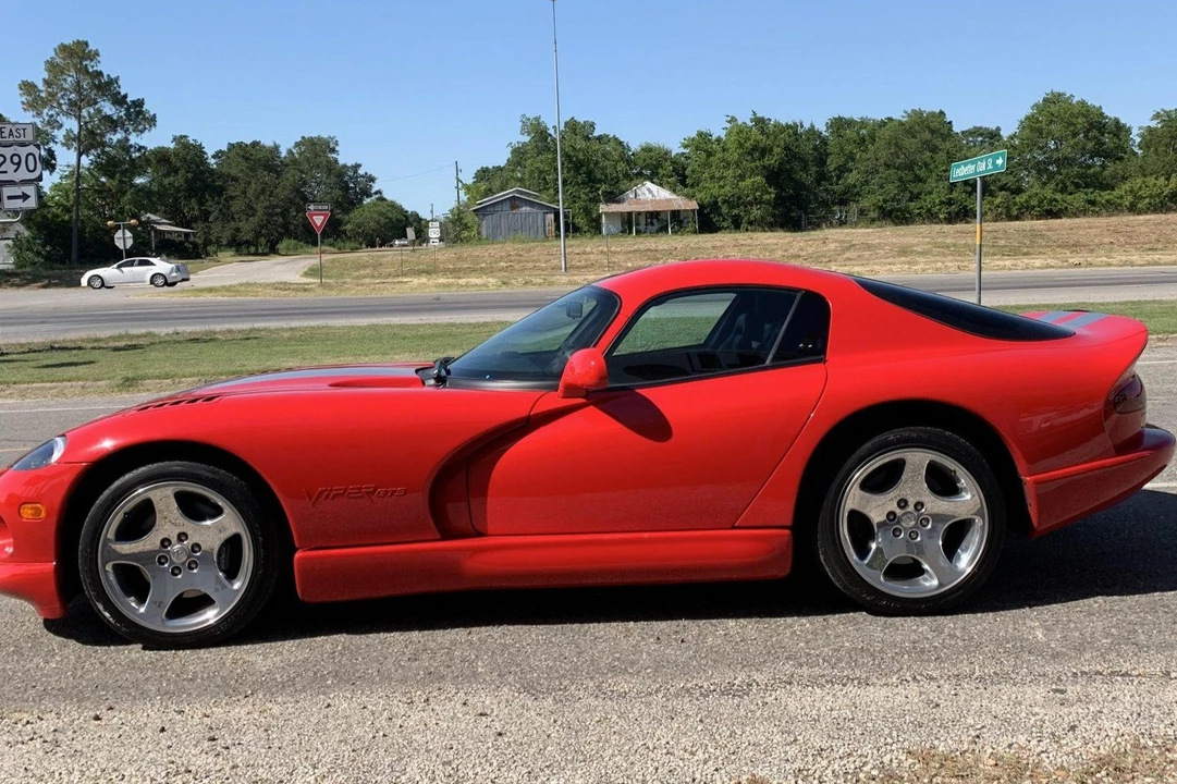 2000 Dodge Viper GTS 2nd Gen - Image 13 of 31