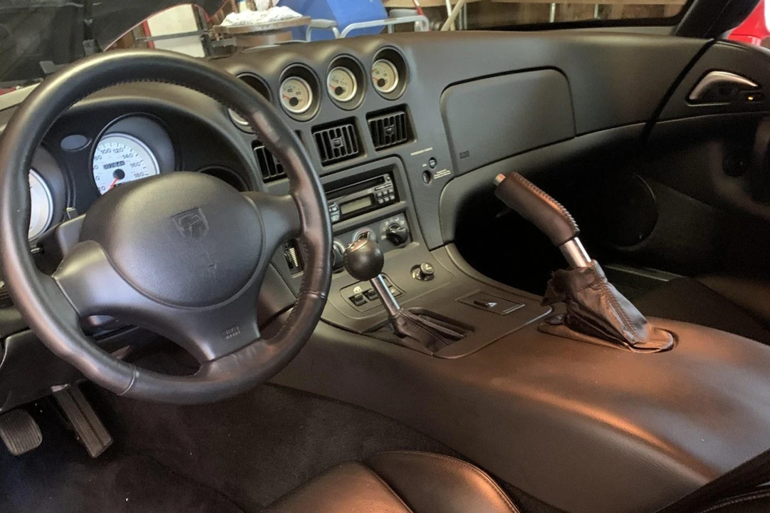 2000 Dodge Viper GTS 2nd Gen - Image 23 of 31