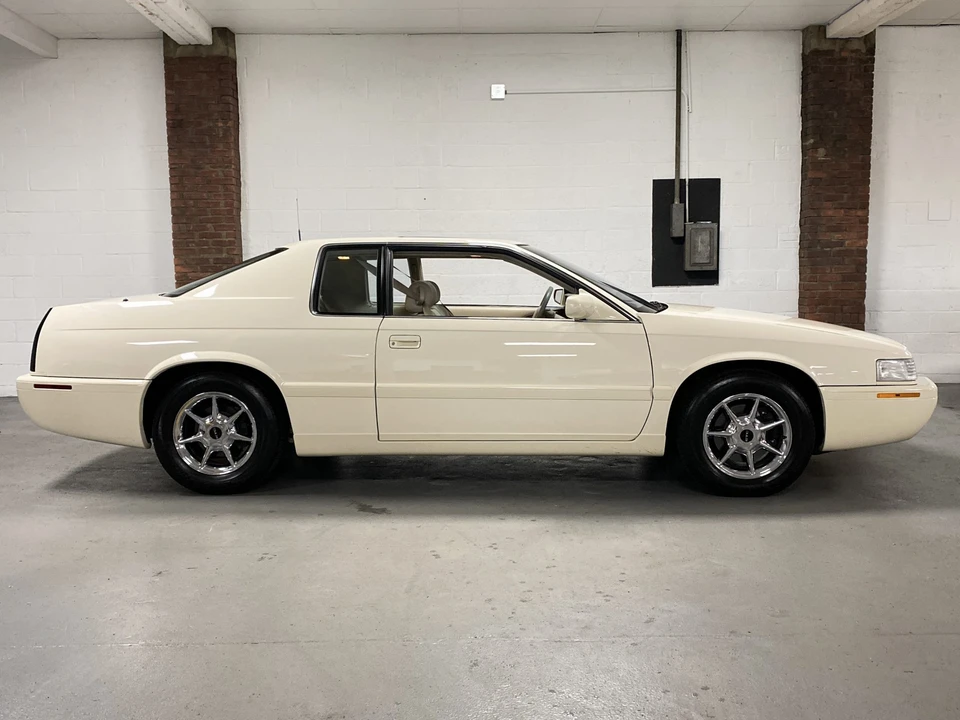2002 Cadillac Eldorado 12th Gen - Image 17 of 31