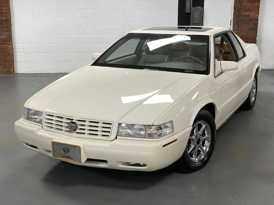 2002 Cadillac Eldorado 12th Gen - Image 2 of 31