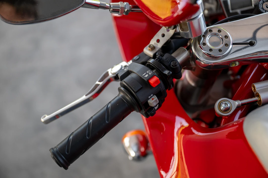 2002 Ducati MH900e - Image 30 of 31