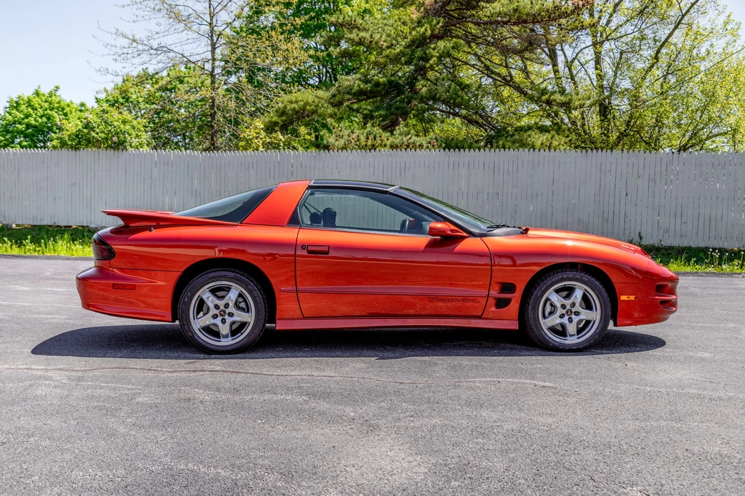 2002 Pontiac Firebird Trans Am 4th Gen - Image 13 of 31