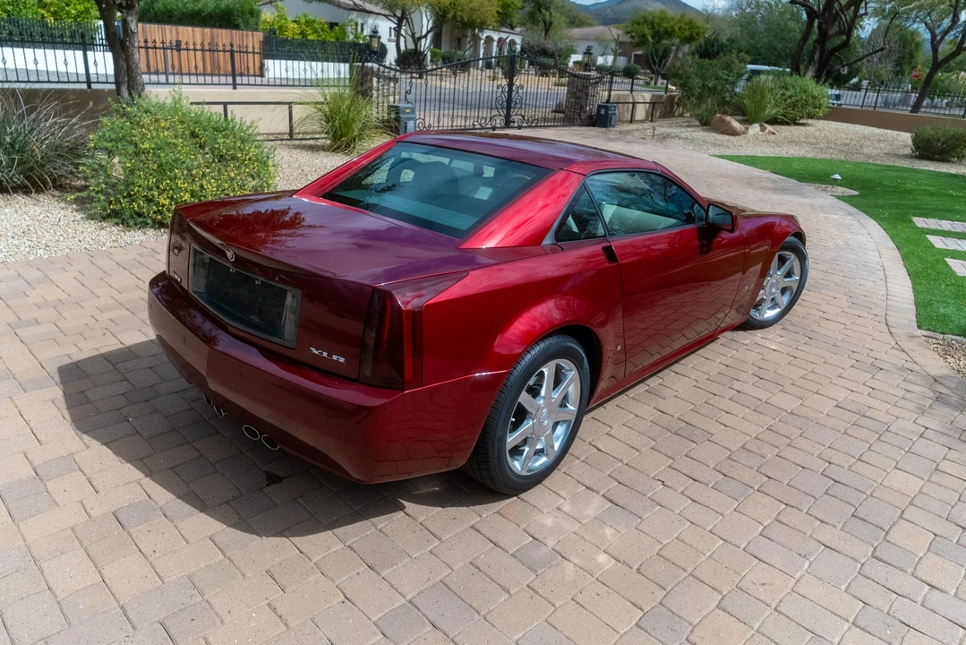 2006 Cadillac XLR - Image 18 of 31