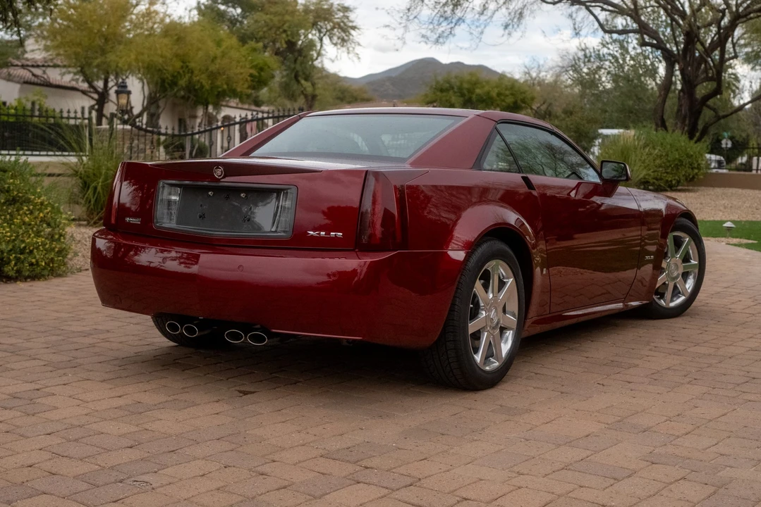 2006 Cadillac XLR - Image 24 of 31