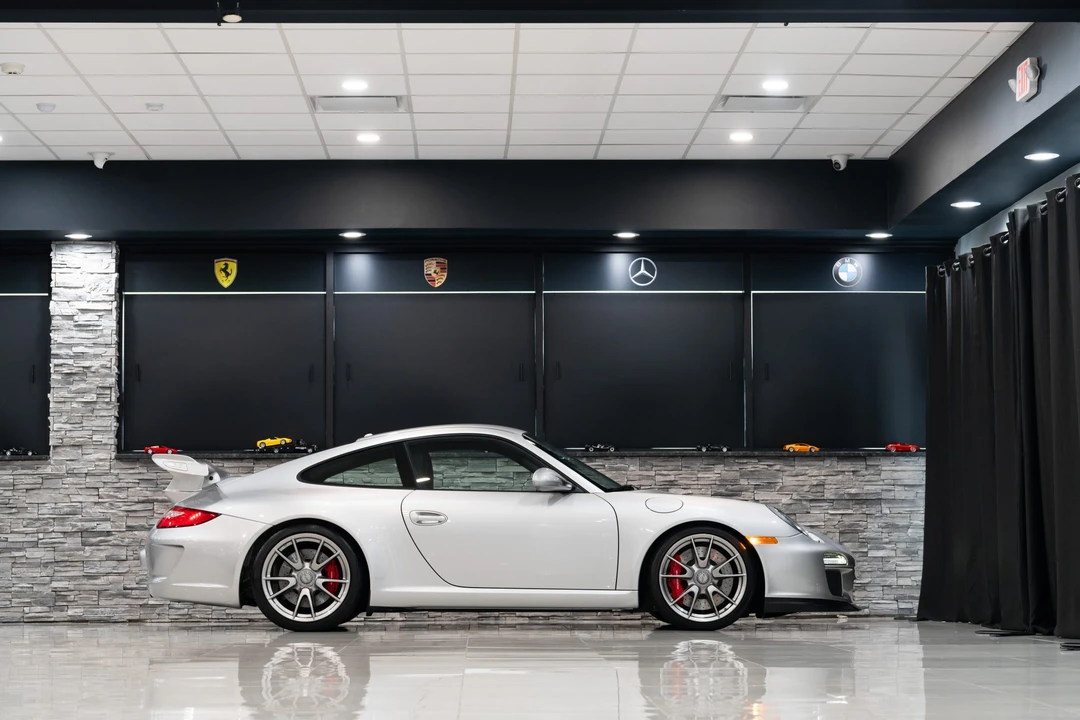 2010 Porsche 997 GT3 - Image 29 of 31