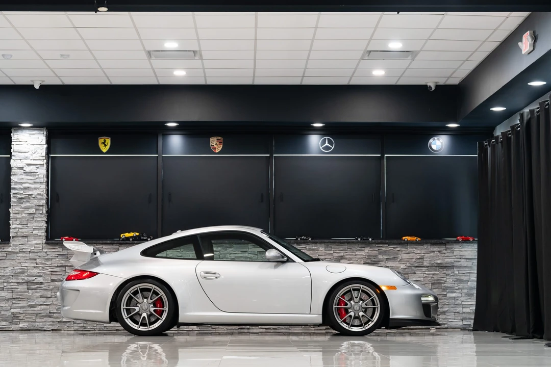 2010 Porsche 997 GT3 - Image 30 of 31
