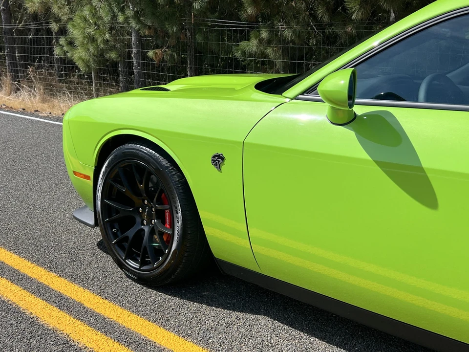 2015 Dodge Challenger SRT Hellcat 3rd Gen - Image 28 of 31