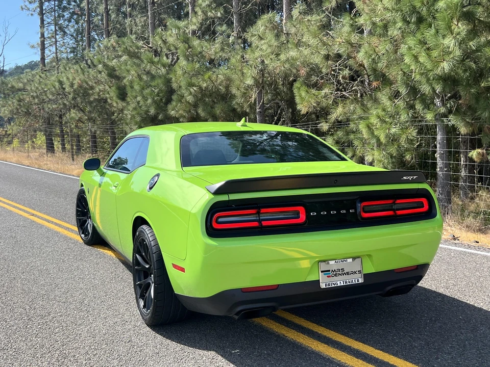 2015 Dodge Challenger SRT Hellcat 3rd Gen - Image 9 of 31