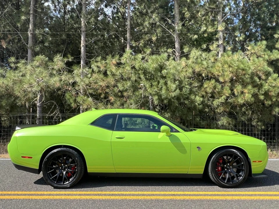 2015 Dodge Challenger SRT Hellcat 3rd Gen - Image 13 of 31