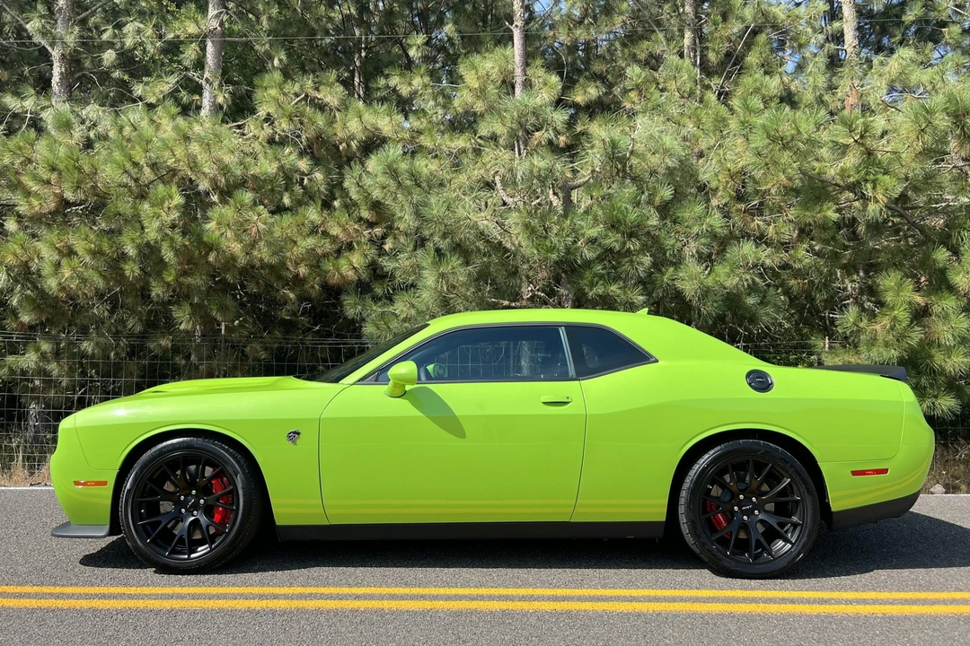 2015 Dodge Challenger SRT Hellcat 3rd Gen - Image 7 of 31