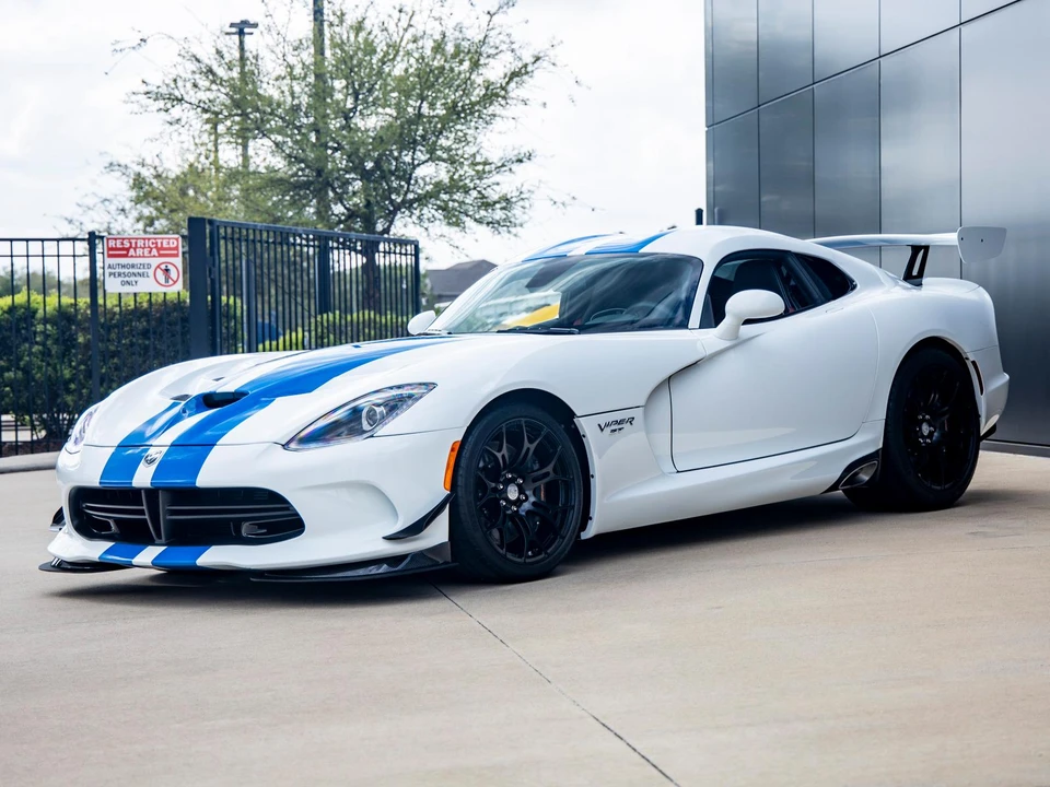 2015 Dodge Viper 5th Gen - Image 3 of 31